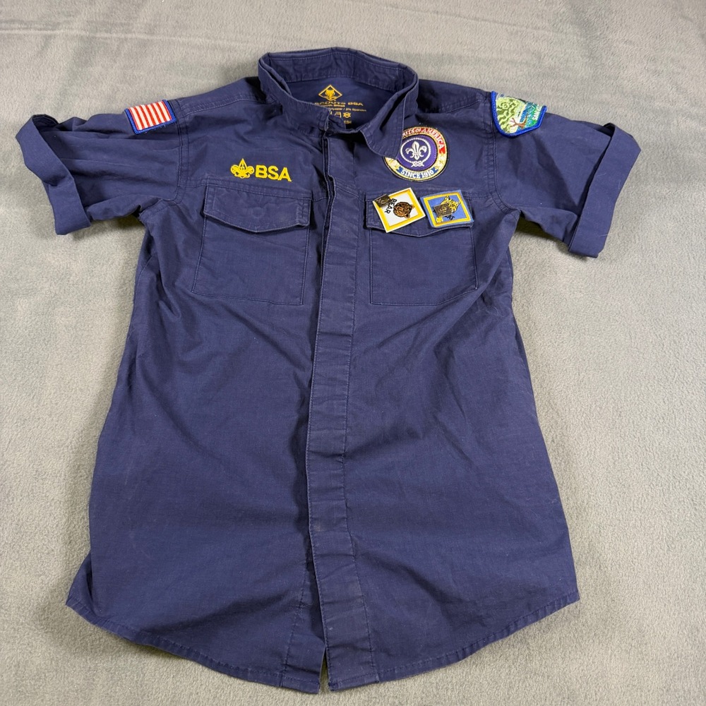 Cub Scouts BSA Youth Small Navy Blue Short Sleeve Uniform Shirt Patches Pins